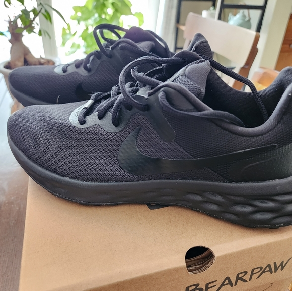 Size 10 brand new Nike - Picture 2 of 3